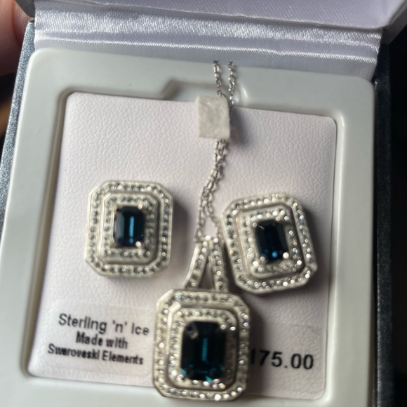 NWT Sterling
'n Ice Necklace and
Earrings. Blue. Made with Swarovski
Elements. - Picture 2 of 3